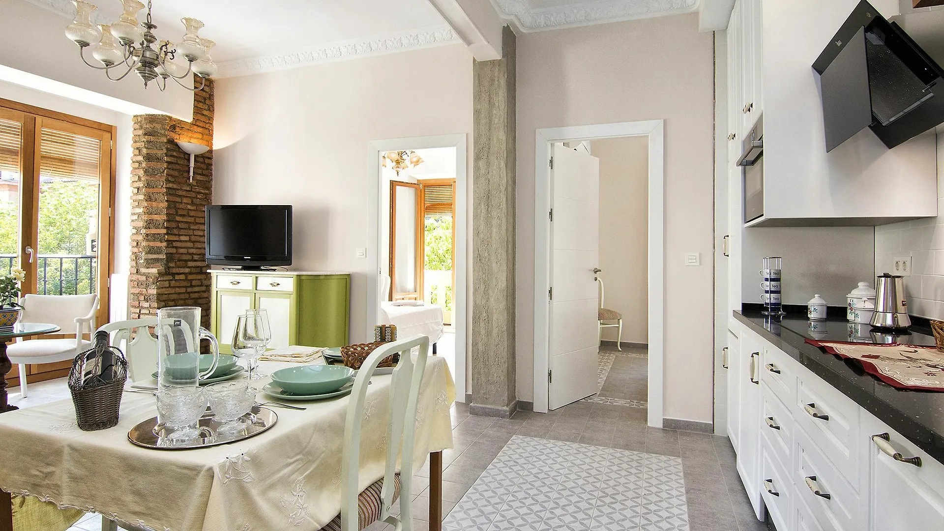 Bright & Elegant City Centre 3 Bedroom Apart Granada