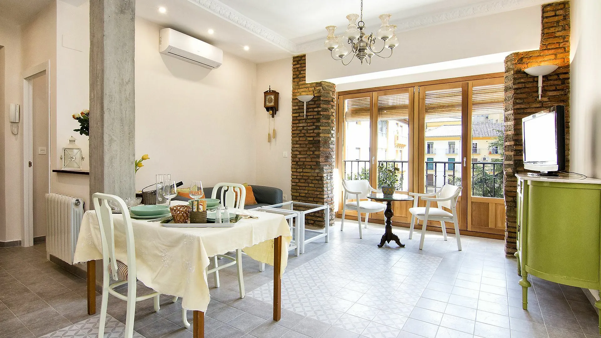 Apartment Bright & Elegant City Centre 3 Bedroom Apart Granada Spain