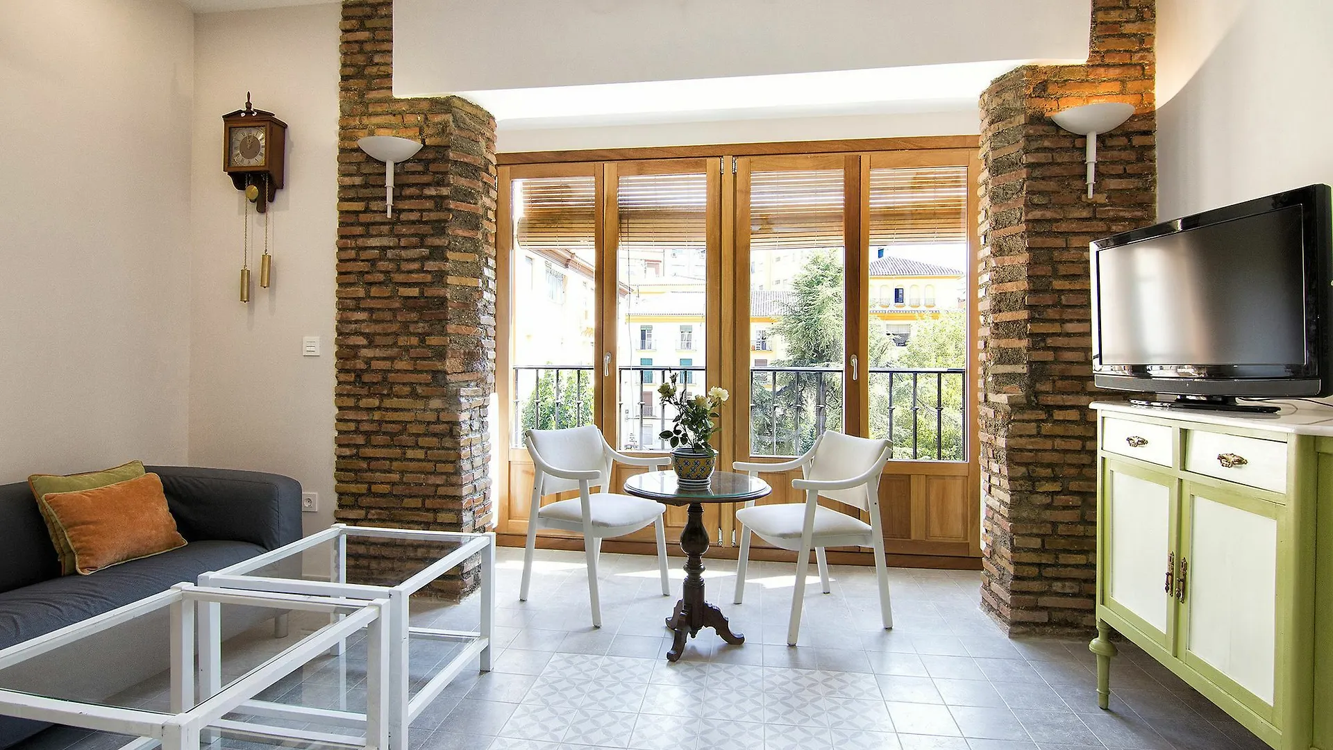 Bright & Elegant City Centre 3 Bedroom Apart Granada