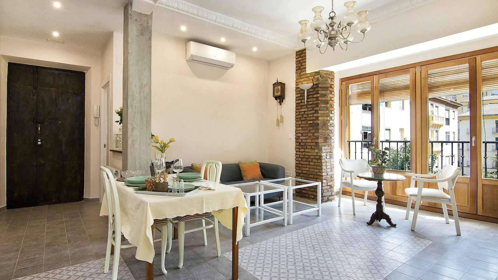 Apartment Bright & Elegant City Centre 3 Bedroom Apart Granada Spain