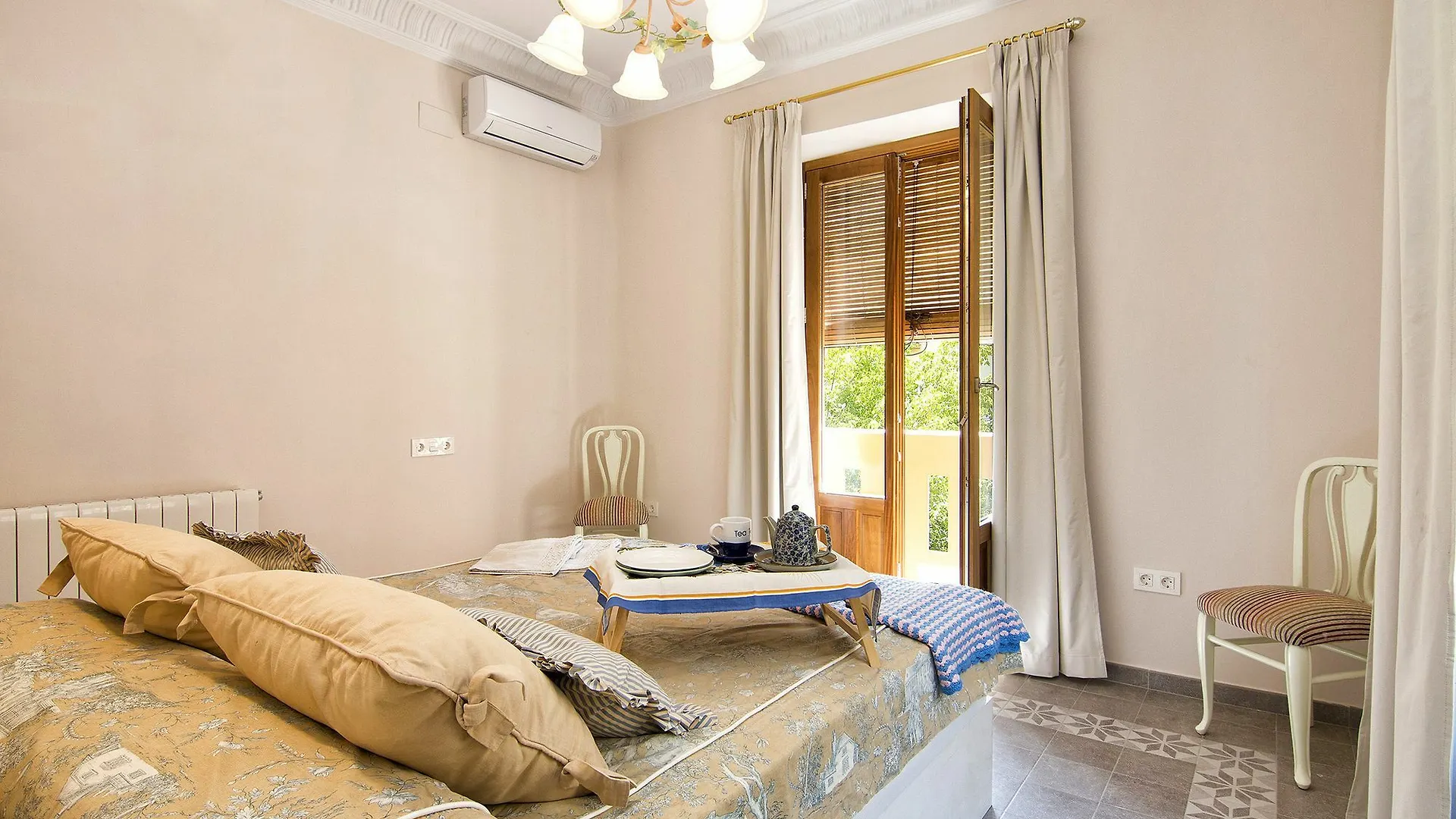 Apartment Bright & Elegant City Centre 3 Bedroom Apart Granada Spain